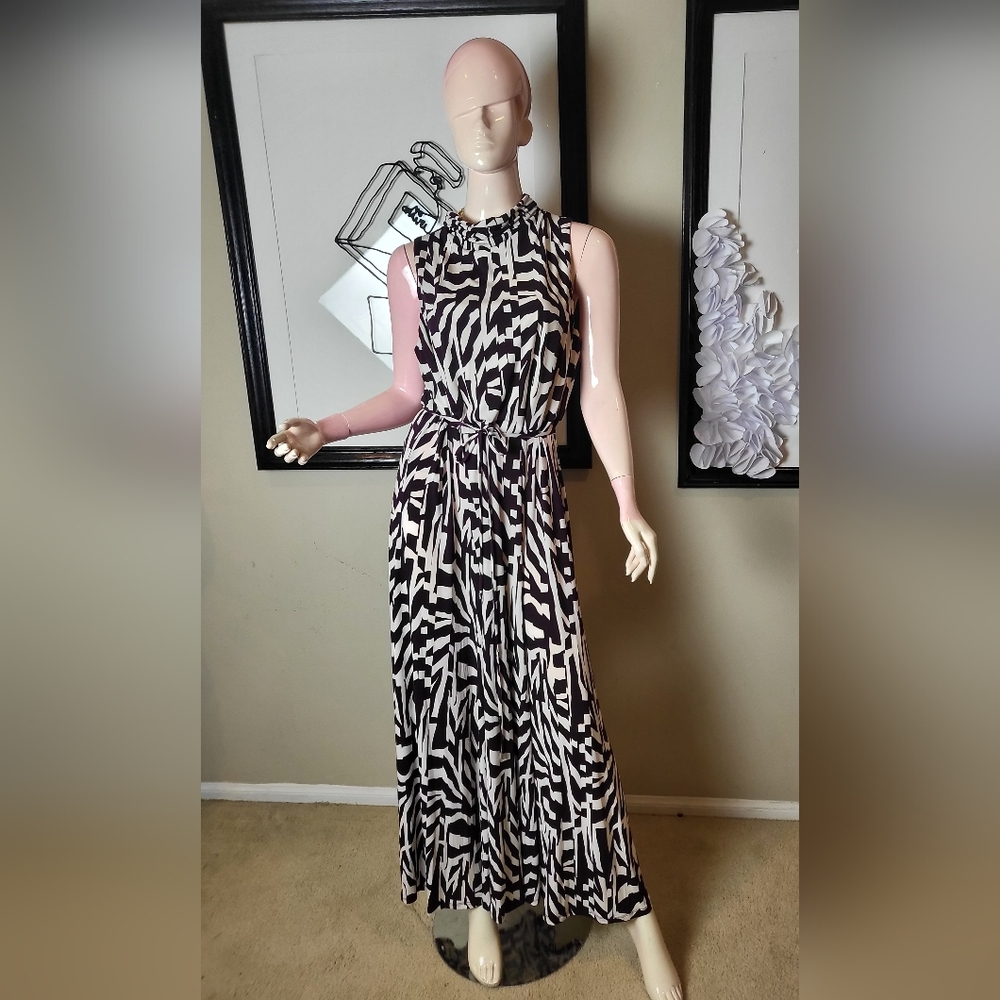 Calvin Klein xl sleveless long white and purple dress bodycon